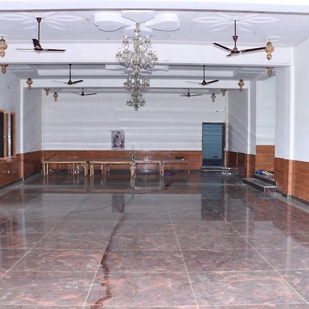 Hotel O Pop Angoori Farm House Матура Екстериор снимка