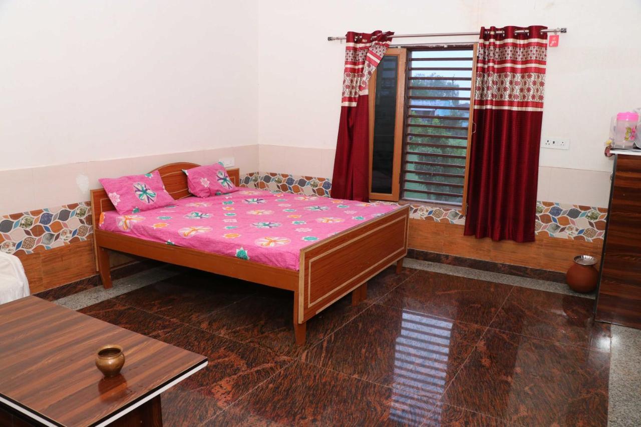 Hotel O Pop Angoori Farm House Матура Екстериор снимка